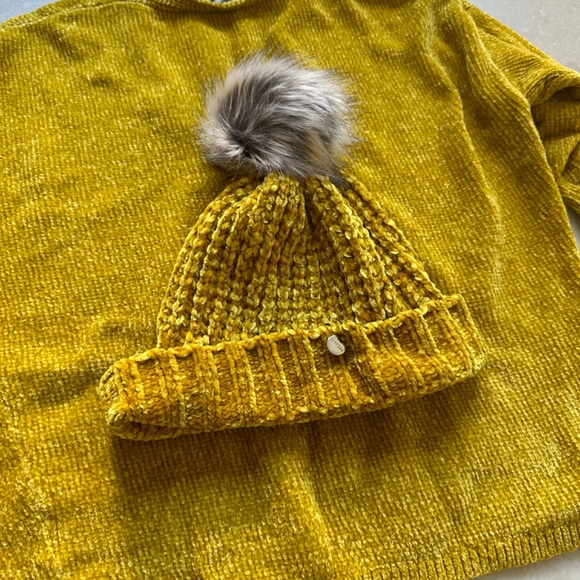 Express V neck xs - Picture 7 of 7